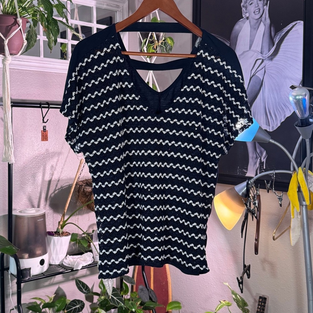 Vanity Navy White Chevron V Neck Cutout Back Short Sleeve Top Plus Size 2XL